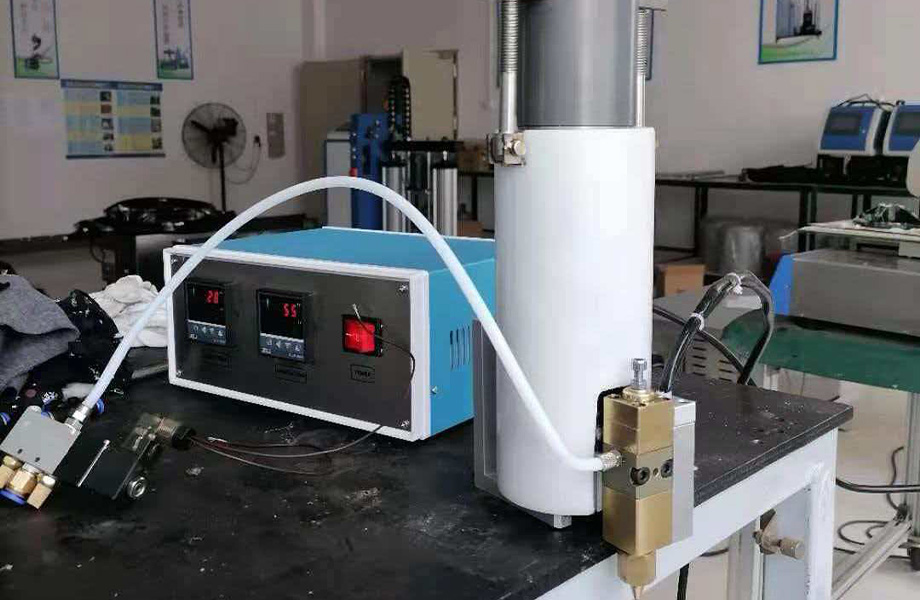 Xinhuangshang Automation Takes Lead in Hot Melt Adhesive Equipment Sector with Self-Developed Technology